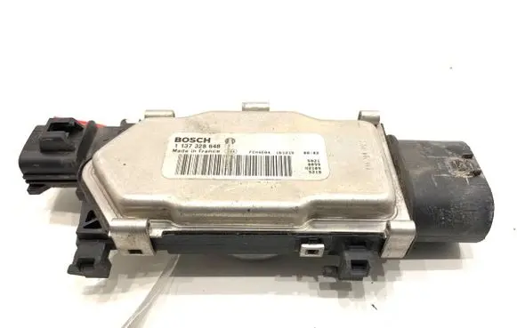 Mercedes-Benz A W176 Fan control module 1137328648