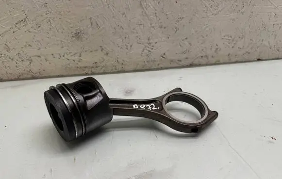 Land Rover Range Rover Sport L320 Piston with connecting rod 368DT H268C
