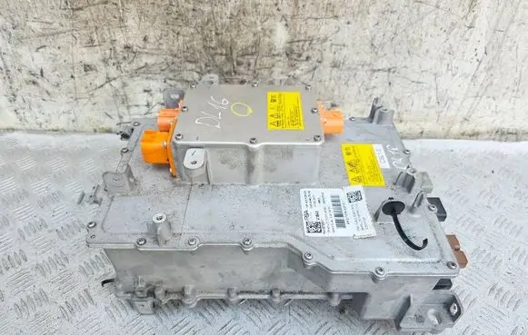 Opel Mokka B Voltage converter inverter 9860272580