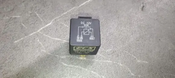Mitsubishi Outlander Fuel pump relay 