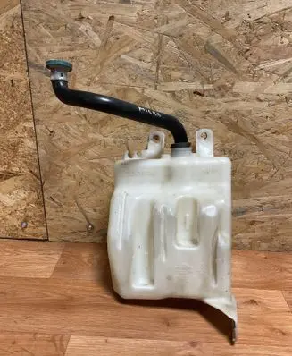Nissan Micra Windshield washer fluid reservoir/tank