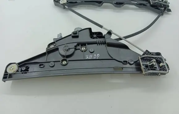 Opel Mokka B Front door window regulator with motor 9828130680 156201501