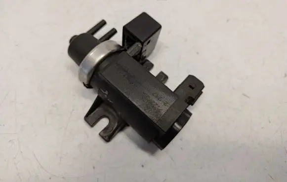 Valve vacuum