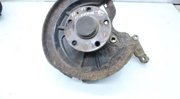Volkswagen Touran II Rear wheel hub