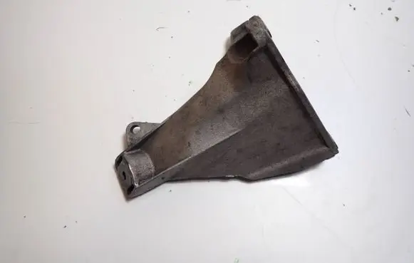 Volkswagen PASSAT B5 Engine mounting bracket 8D0199308AB