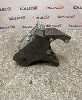 Audi A8 S8 D3 4E Engine mounting bracket 077260885N