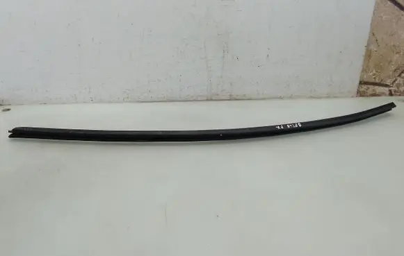 Volkswagen New Beetle Rubber seal front coupe door window 1C0837471