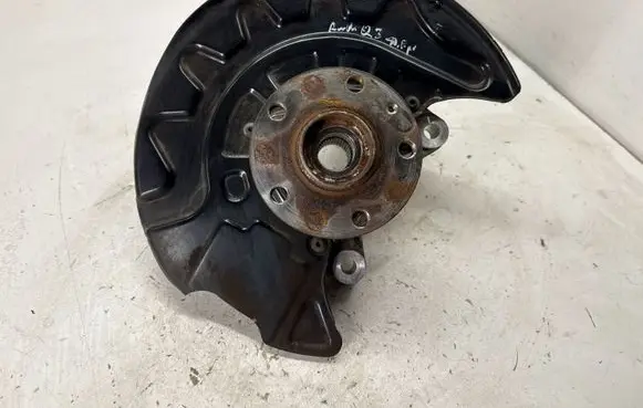 Audi Q3 F3 Front wheel hub 5Q0407258A