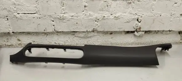 Hyundai Kona I Dashboard glove box trim 84777j9000