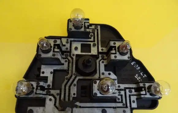 BMW 5 E39 Tail light bulb cover holder 14603500