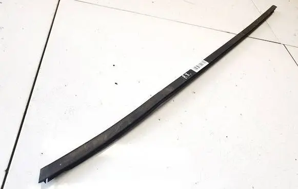 Renault Espace II Front door glass trim molding 