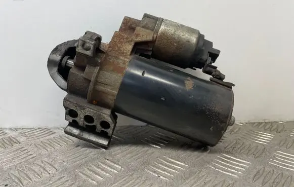 BMW 5 F10 F11 Starter motor 7801203 0001115069