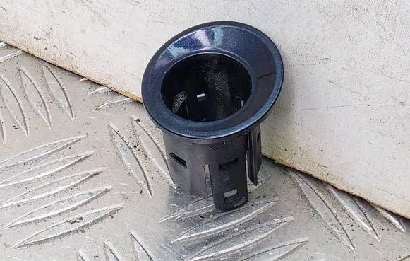 Land Rover Range Rover L322 Front parking sensor holder (PDC) 7010258