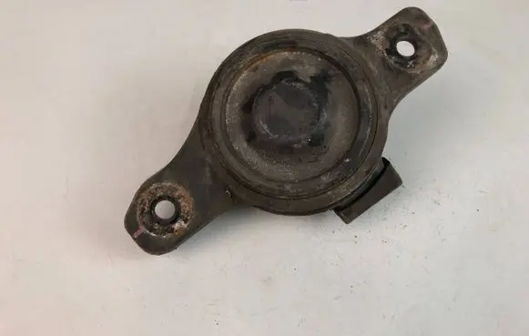 Subaru Forester SH Engine mount bracket