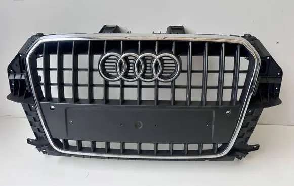 Audi Q3 8U Front bumper upper radiator grill 8U0853651HJK