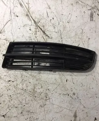 Volkswagen Touran I Front bumper lower grill 1T0853665 DNW12403