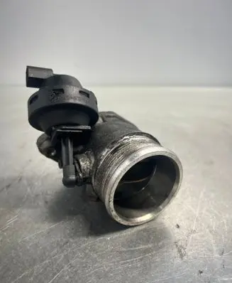 Audi A6 S6 C5 4B Throttle valve 8E0145950C