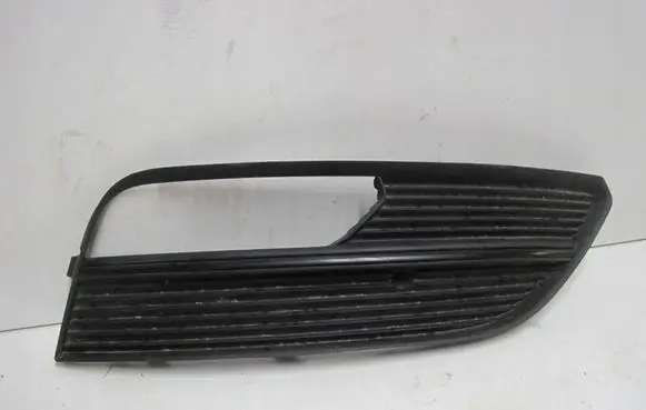 Audi A3 S3 A3 Sportback 8P Front bumper upper radiator grill 8V3807682A