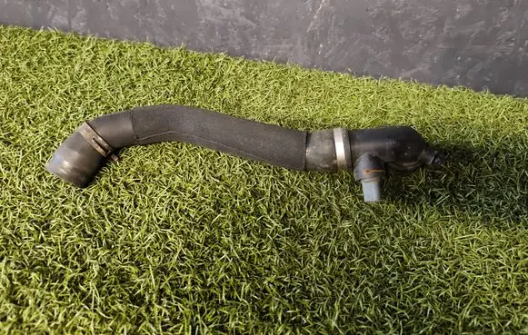 Audi A5 Sportback 8TA Engine coolant pipe/hose 4G0122293K 4G0121049L