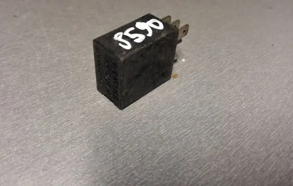Renault Clio II Other relay 7700414484 29201041