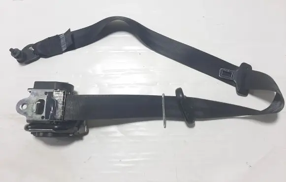 Ford Focus Front seatbelt BM5161295ABW 617231900