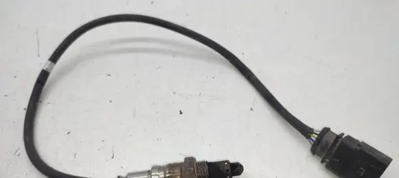 Volkswagen Tiguan Lambda probe sensor 05L906262D