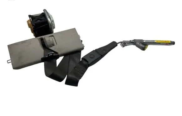 Opel Insignia A Front seatbelt 13303849 29092009