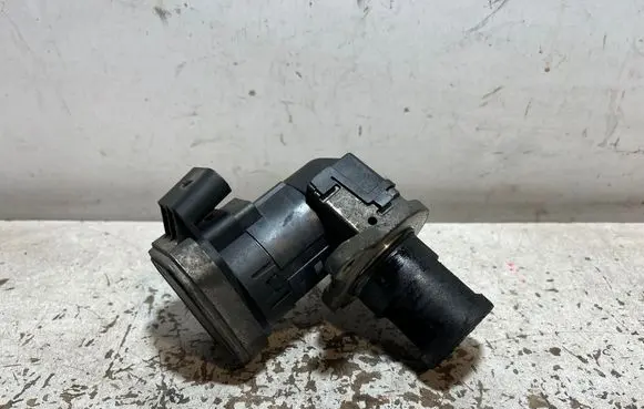 Mercedes-Benz E W211 EGR valve 109315 AC2060302755