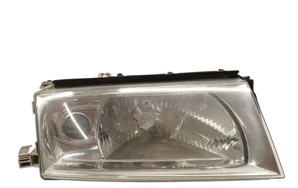 Skoda Octavia Mk1 (1U) Headlight/headlamp 1U1941016E