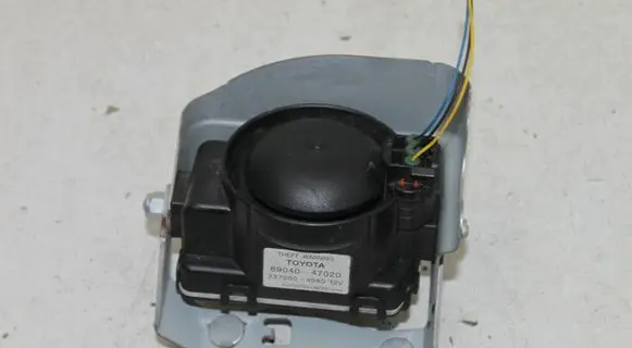 Toyota Prius (XW30) Alarm system siren 8904047020