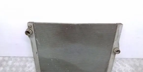 BMW 7 F01 F02 F03 F04 Coolant radiator 7570093