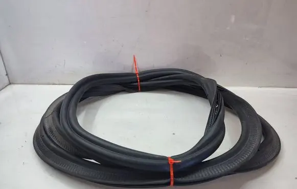 Seat Leon IV Trunk rubber seal (body) 