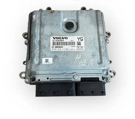 Volvo V70 Engine control unit/module 31336983 1039S50500 0281018414