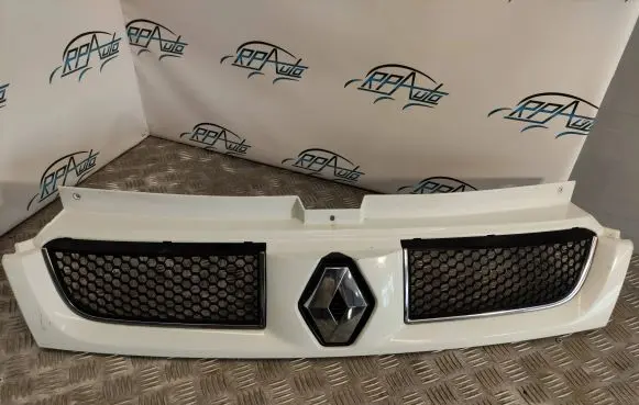 Renault Trafic II (X83) Front bumper upper radiator grill 8200204450