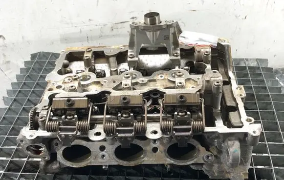 Engine head