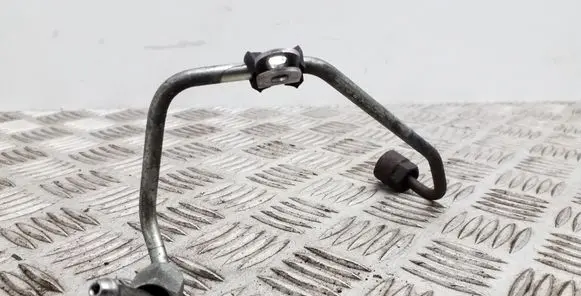 Volkswagen PASSAT B8 Fuel main line pipe 04L130321C