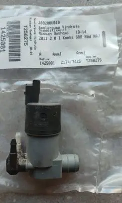 Nissan Qashqai Windscreen/windshield washer pump 28920BU010