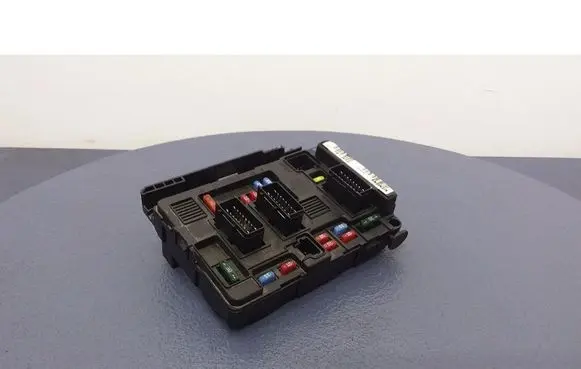 Citroen C3 Fuse box set 9650618380