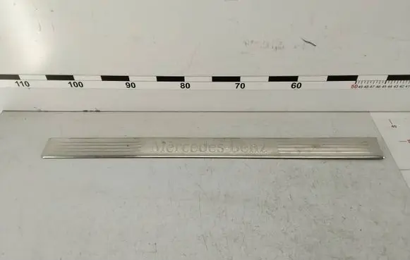 Mercedes-Benz E W212 Front sill trim cover 2126860936