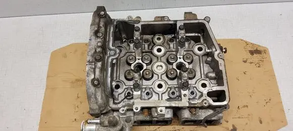 Subaru Outback Engine head T20D