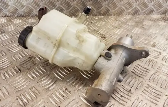 Peugeot 508 Master brake cylinder 9646980980