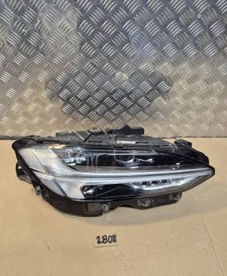 Volvo S90, V90 Headlight/headlamp 31655789