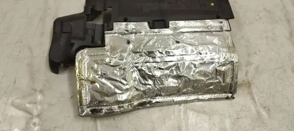 Volvo XC90 Heat shield in engine bay 31437477