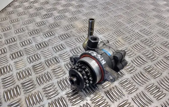 Nissan Almera Tino Power steering pump 4U105 09277010