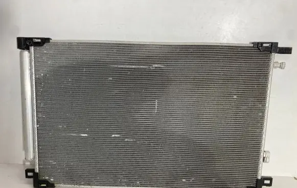 Toyota RAV 4 (XA50) Coolant radiator