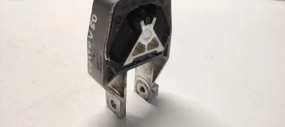 Volvo V50 Engine mount bracket AV616P082AB 532C79