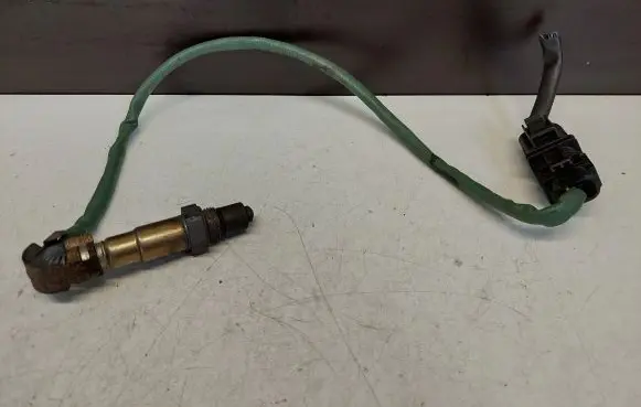Mercedes-Benz C W204 Lambda probe sensor A0045427318