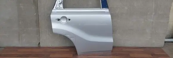 Suzuki Vitara (LY) Rear door 3884916