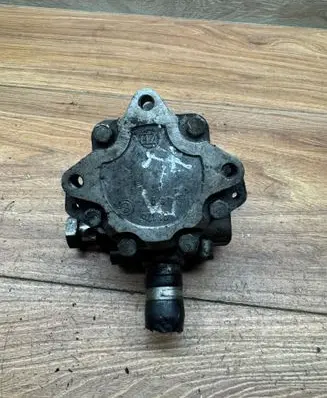 Audi A4 S4 B7 8E 8H Power steering pump 8E0145155N 7690955121