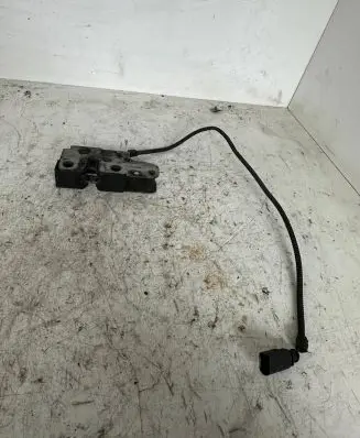 Audi A4 S4 B7 8E 8H Engine bonnet/hood lock/catch 5n0023509a